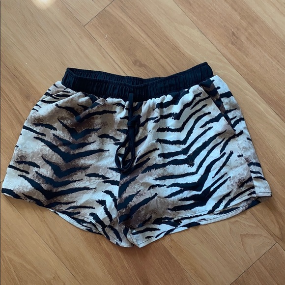 Forever 21 Pants - Animal print shorts